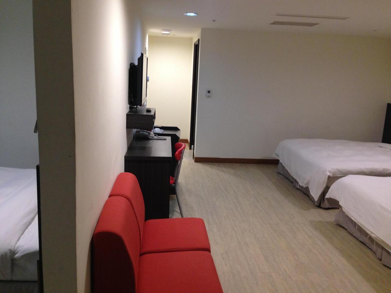 Big Bear Hotel Kaohsiung Exteriör bild